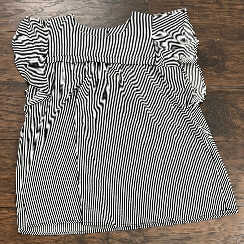Short sleeve blouse